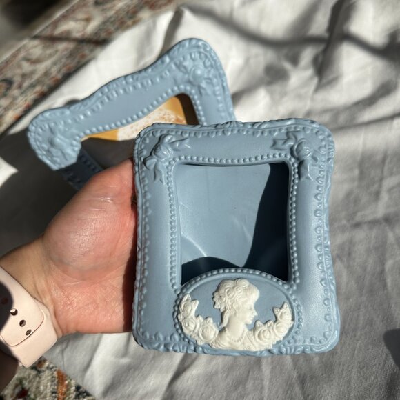 Vintage Blue Ceramic Photo Frame Set – Victorian Cameo Design - Picture 11 of 14